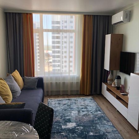 Esil Plaza Apartment Akmola Esterno foto