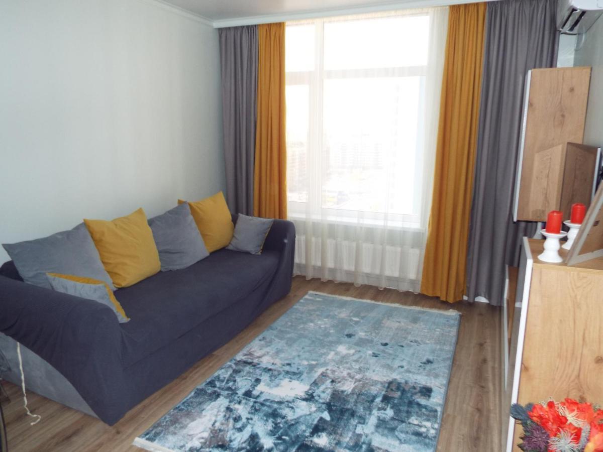 Esil Plaza Apartment Akmola Esterno foto