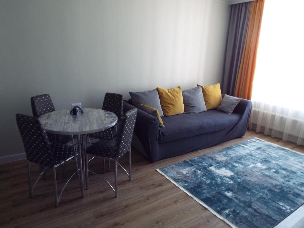Esil Plaza Apartment Akmola Esterno foto